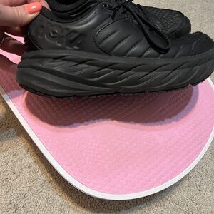 Black womans 8.5 Hoka maximum cushion work sneaker